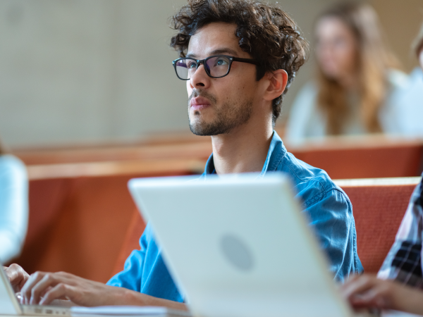 https://assets.exxactcorp.com/img/exx/cms/landing-page/nvidia-virtualization-solutions/UseCase-Education.png