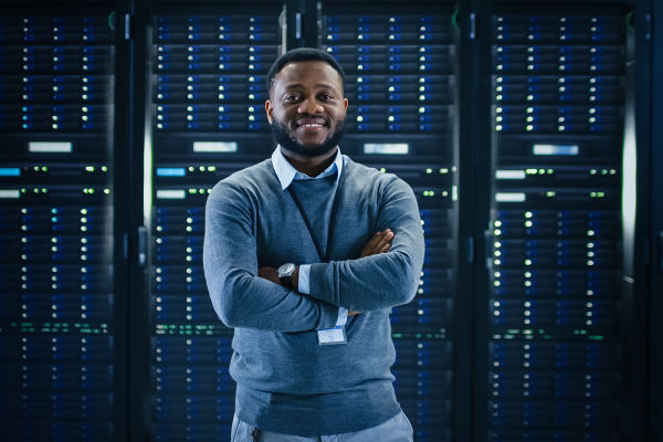 https://assets.exxactcorp.com/img/exx/cms/systems/clusters/dl-and-ai/Complete-Environment.jpg